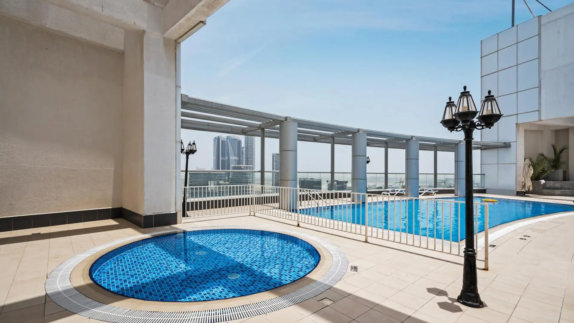 Spacious Studio Apartment In Downtown Dubai United Arab Emirates