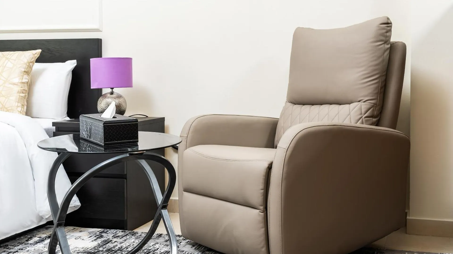 Spacious Studio Apartment In Downtown Dubai