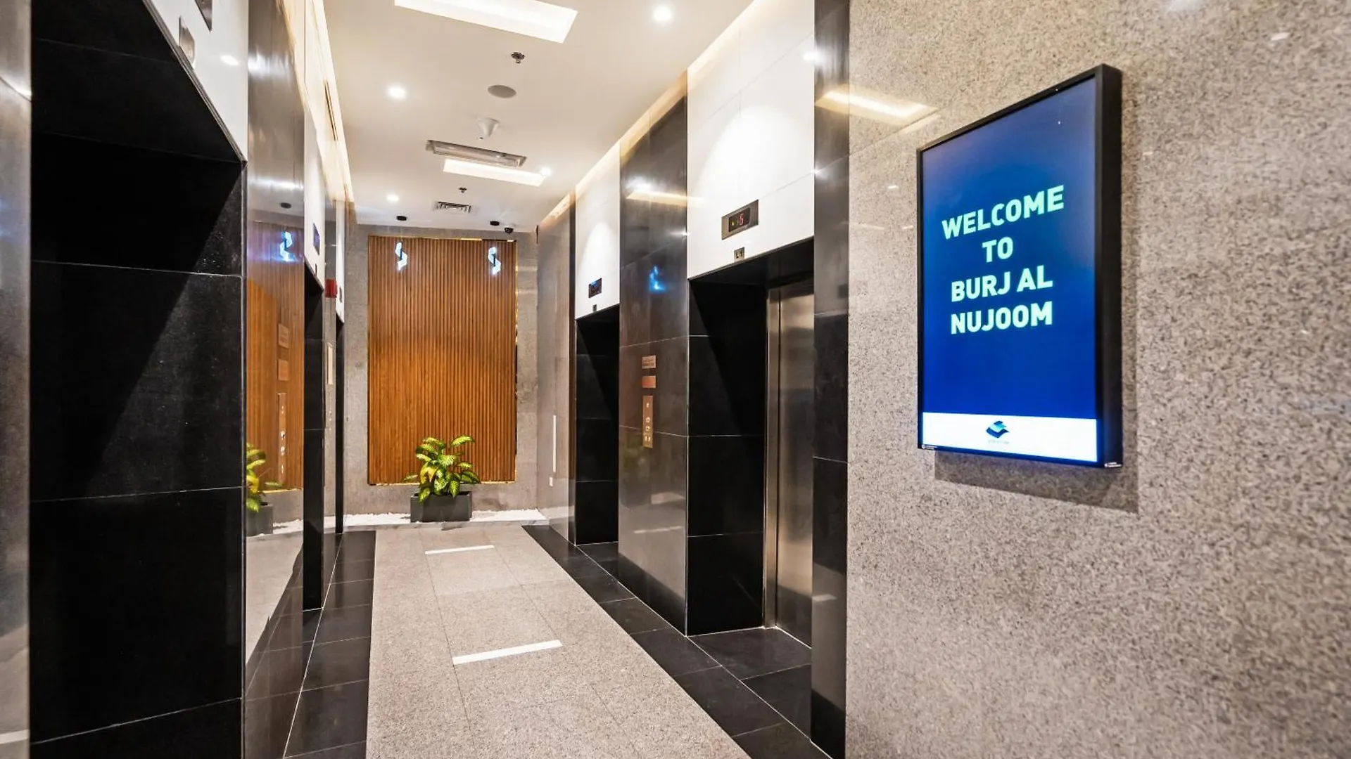 Spacious Studio Apartment In Downtown Dubai