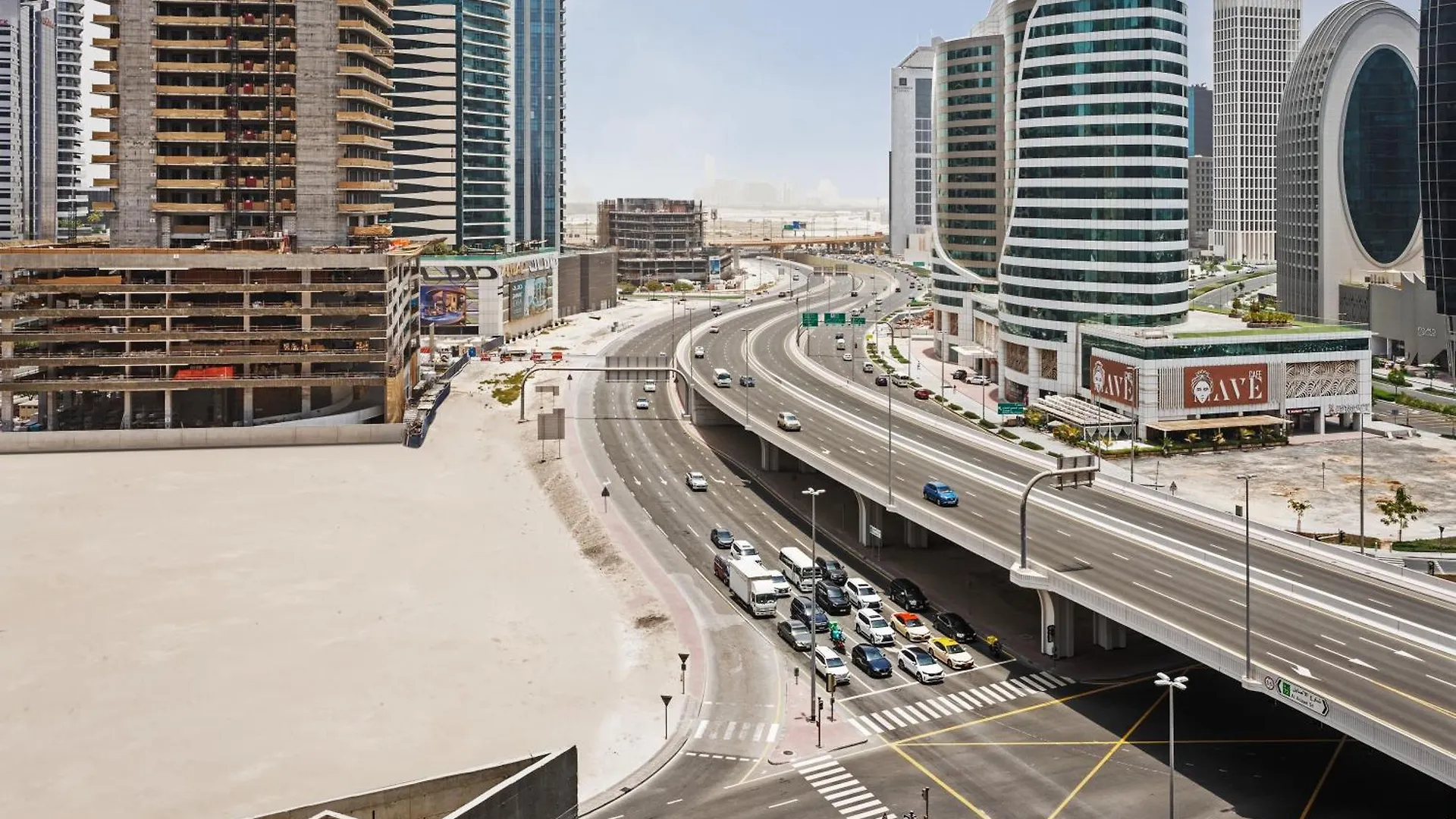 Spacious Studio Apartment In Downtown Dubai